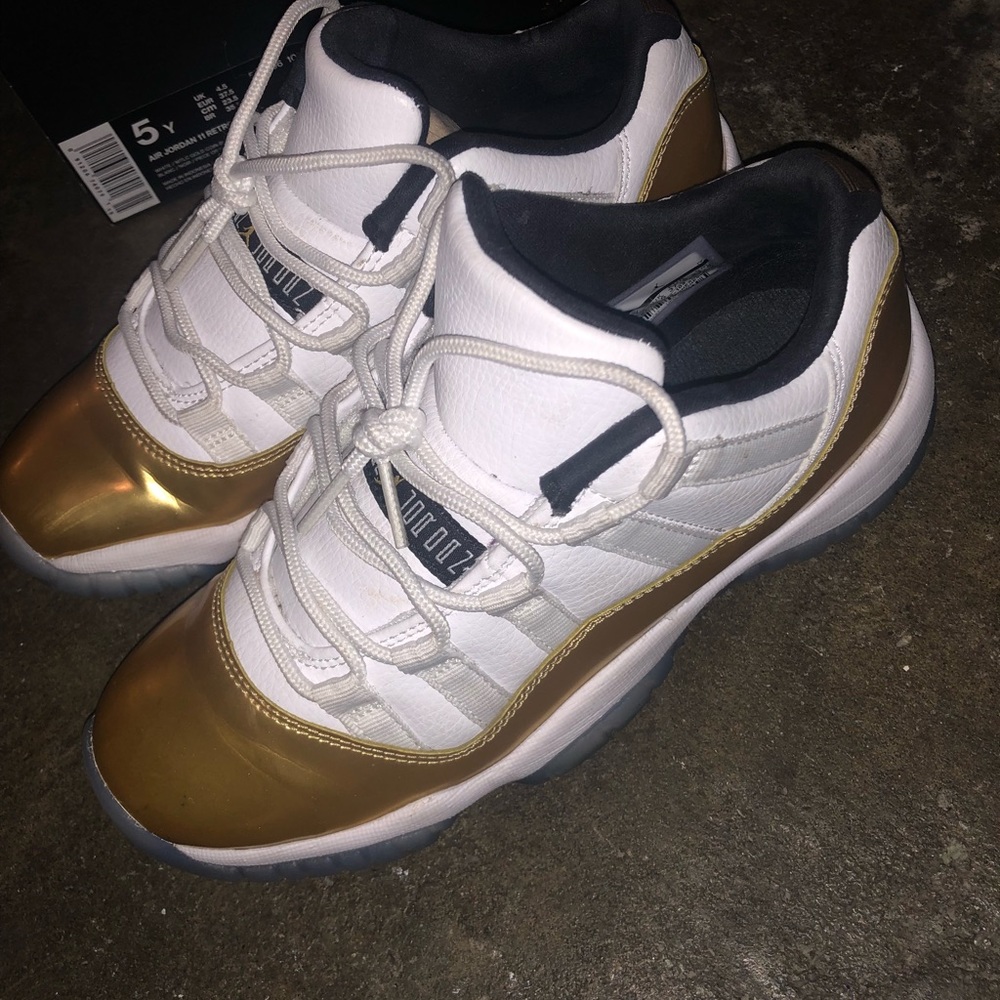 Jordan Retro 11 - Picture 2 of 3